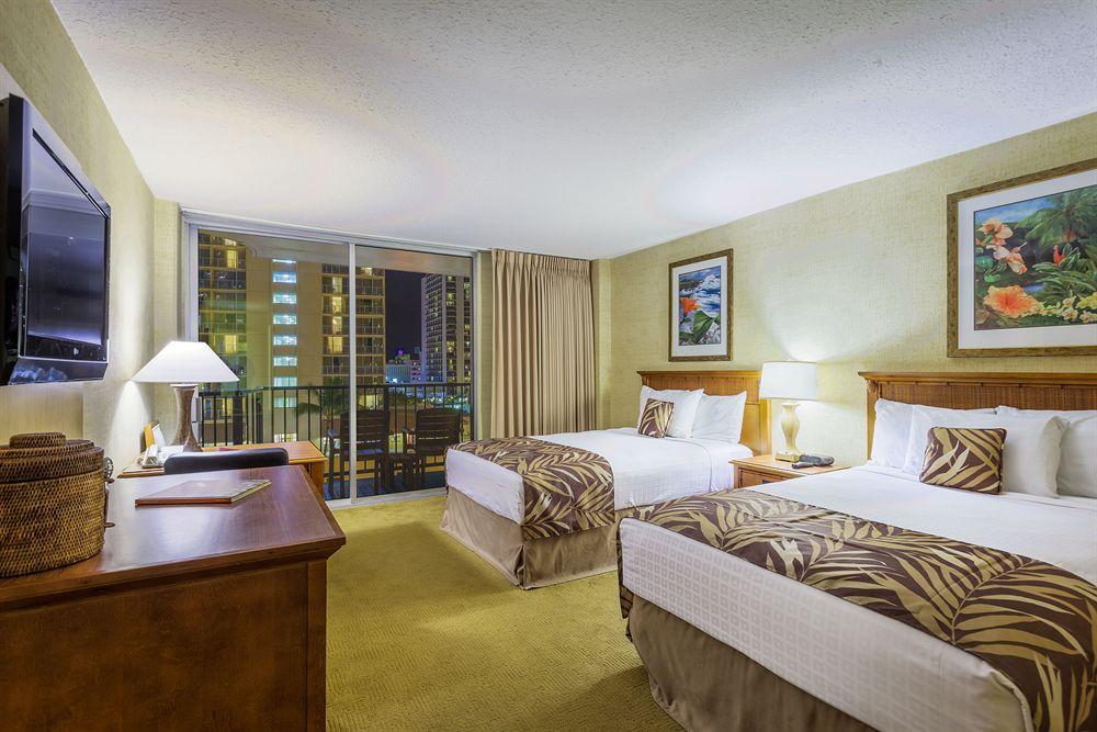 Waikiki Hotel 3*