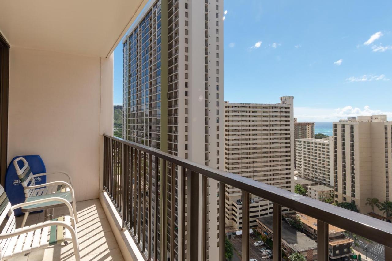 Deluxe Waikiki Banyan - Free Parking & Wifi *