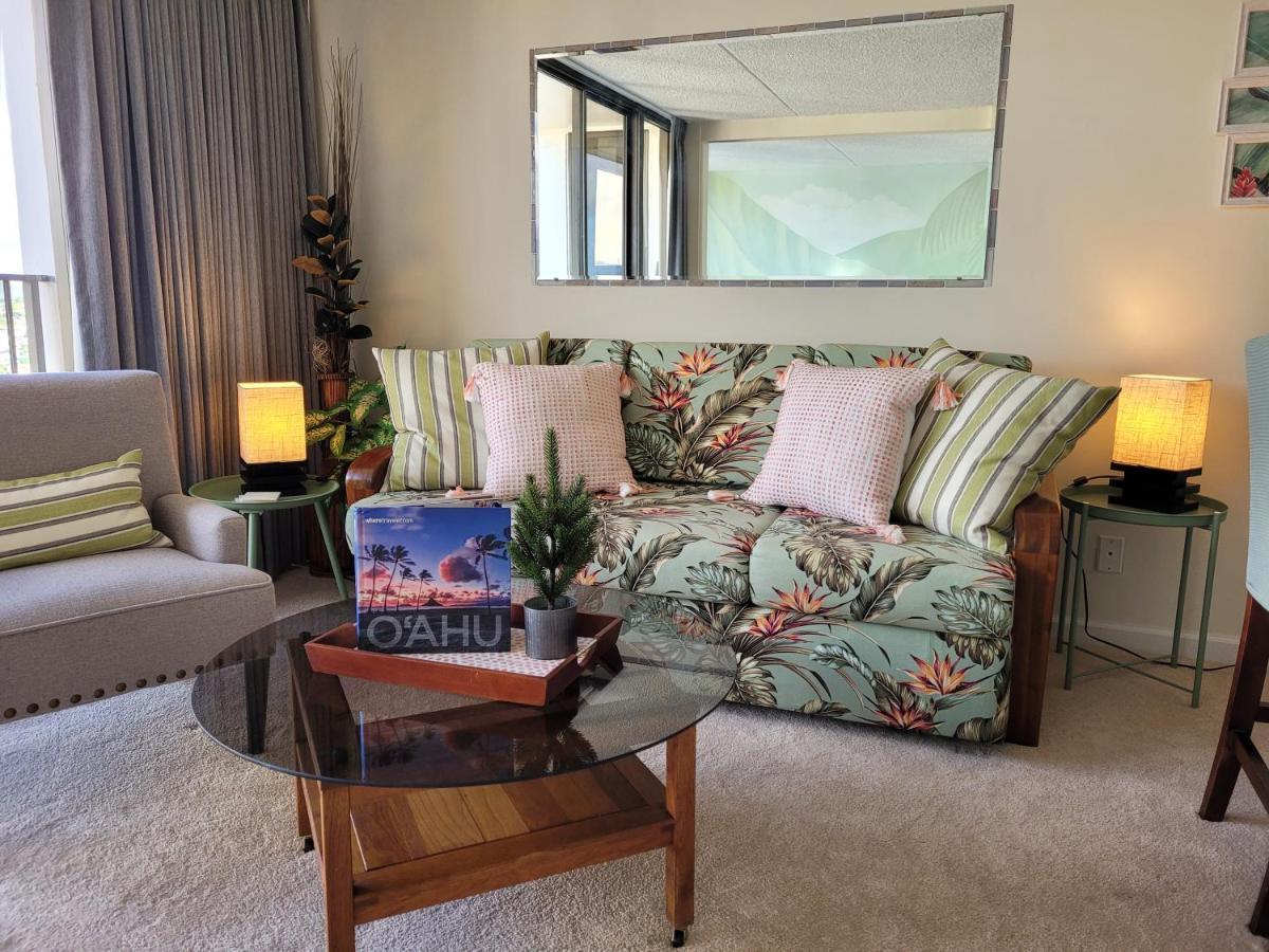 Mauka At The Waikiki Banyan Apartment