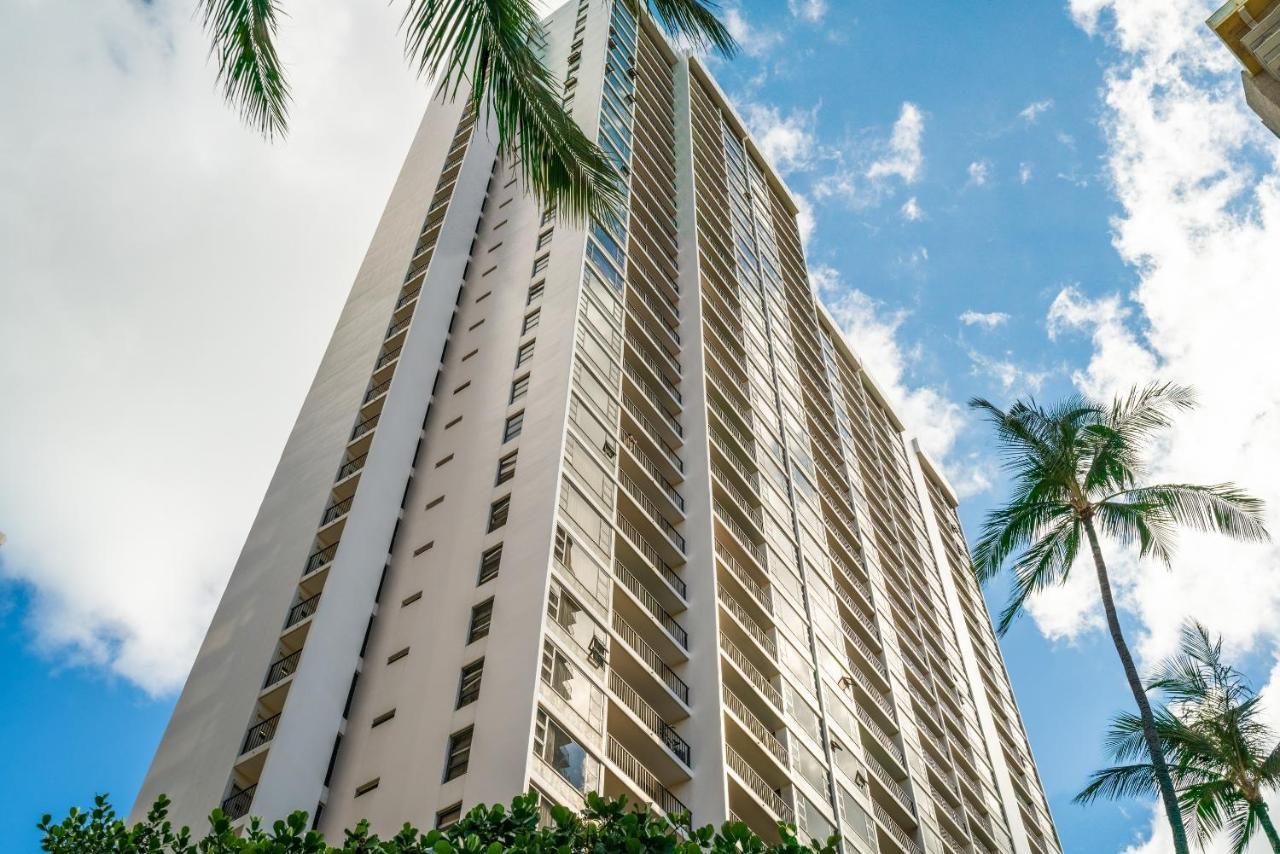 Deluxe Waikiki Banyan - Free Parking & Wifi Apartment