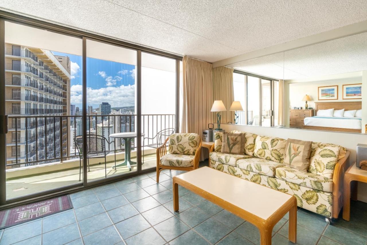 Deluxe Waikiki Banyan - Free Parking & Wifi Apartment