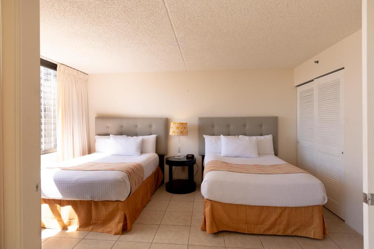 Deluxe Waikiki Banyan - Free Parking & Wifi Apartment *