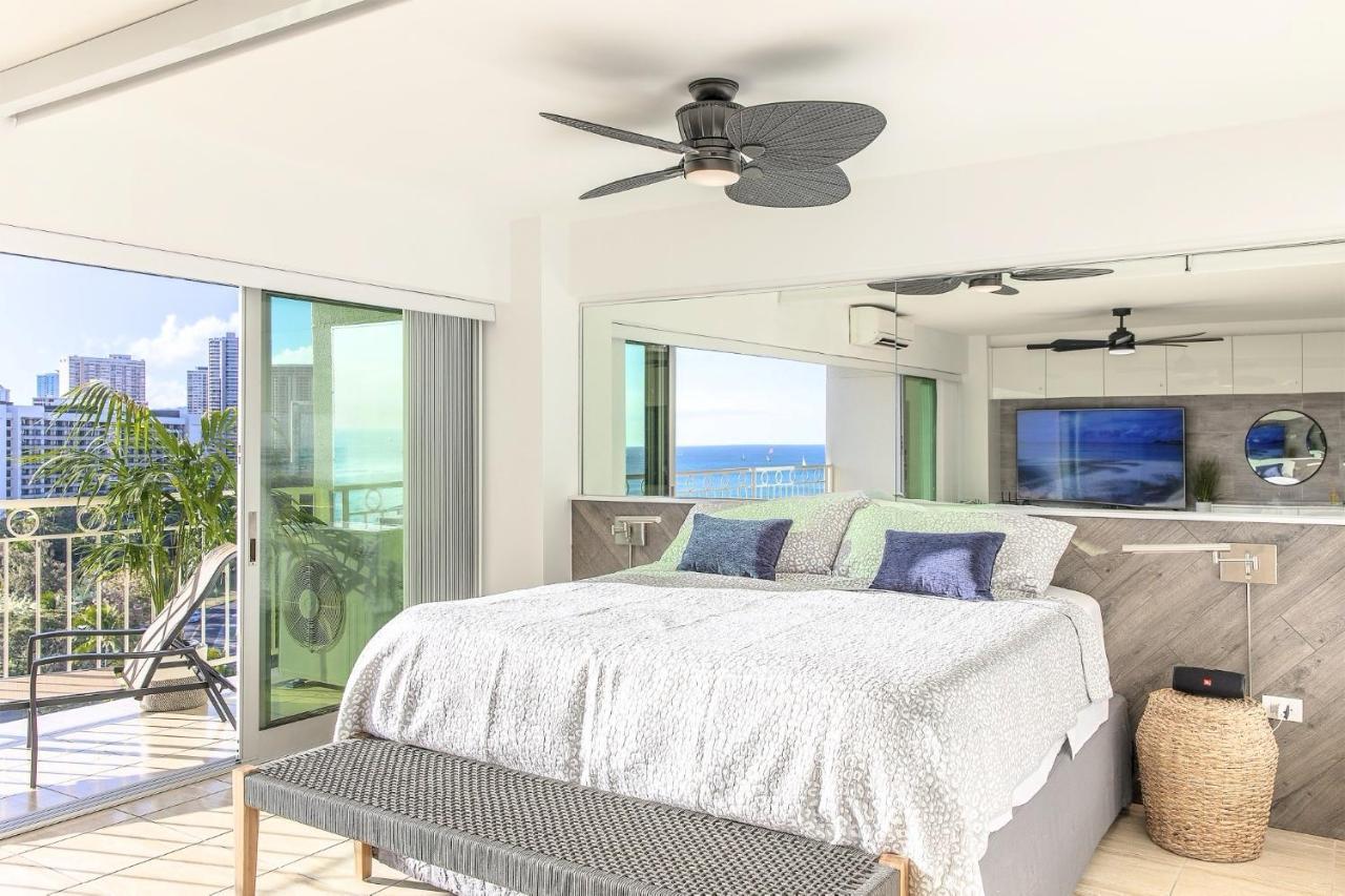 Apartment Waikiki Shore 1116 Beachfront *