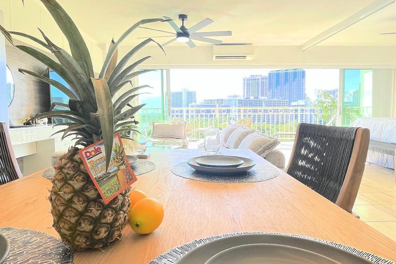 Apartment Waikiki Shore 1116 Beachfront Honolulu