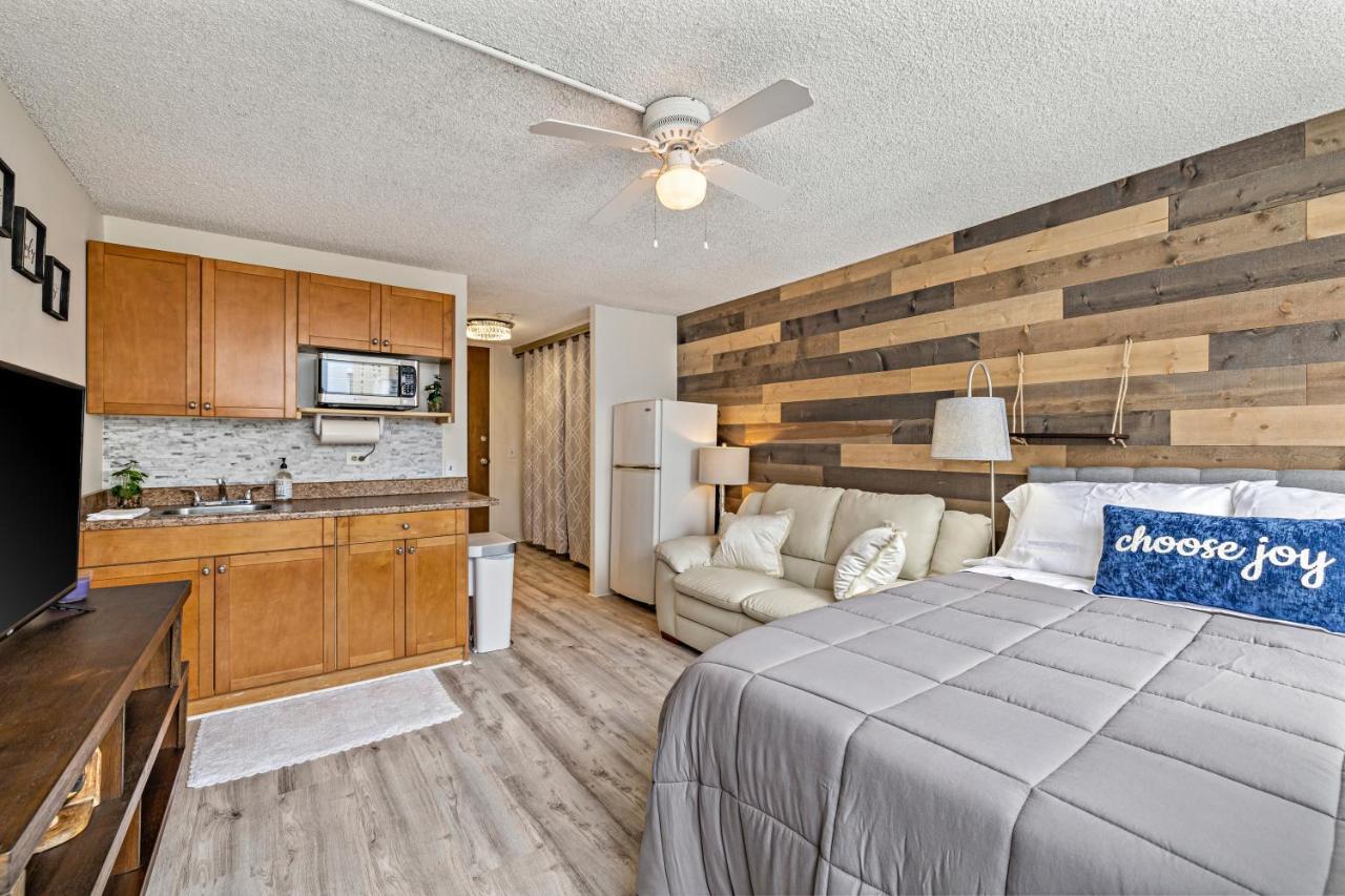 Modern Waikiki Perfect For Getaway! *