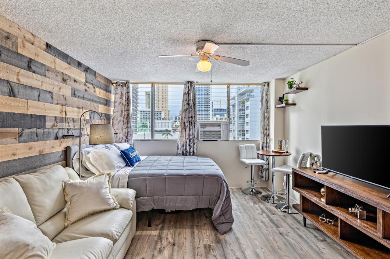 Apartment Modern Waikiki Perfect For Getaway! *