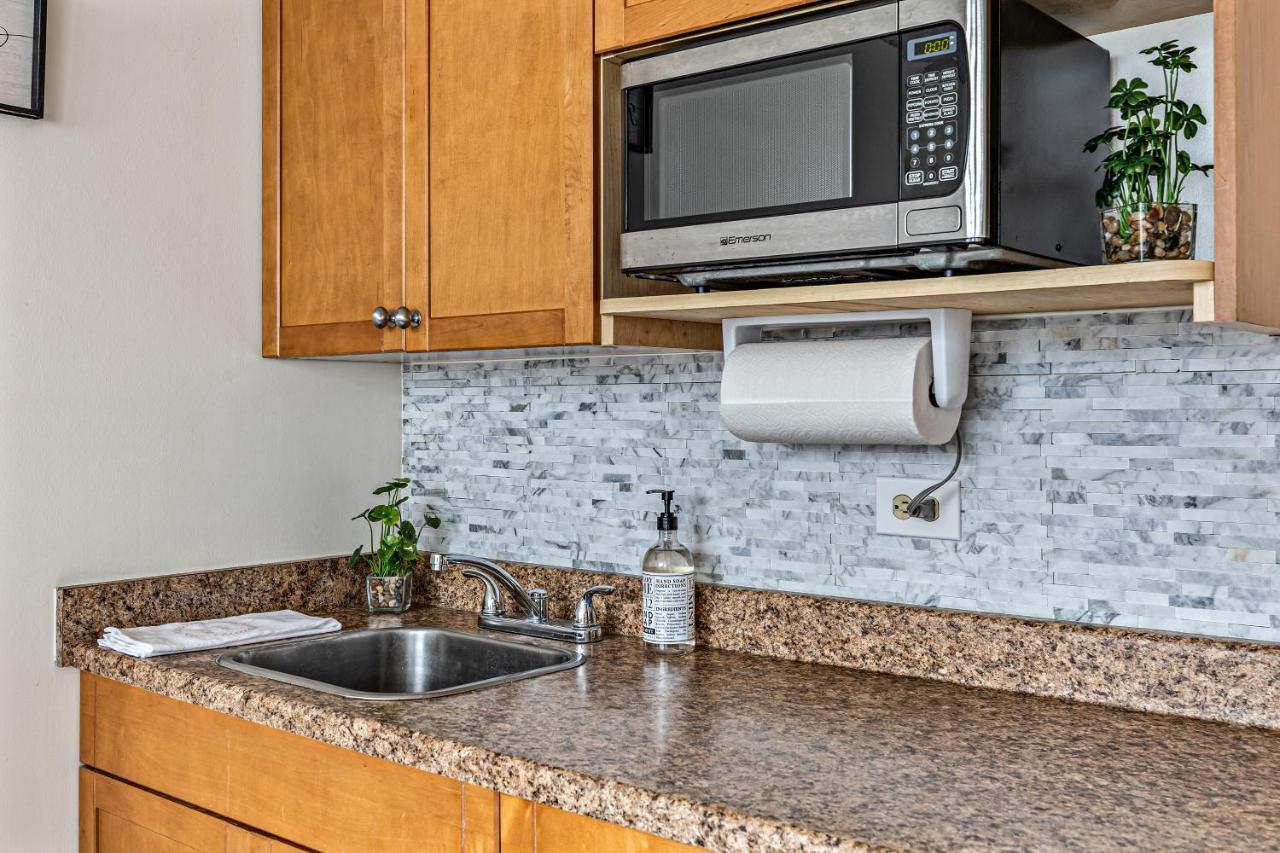 Apartment Modern Waikiki Perfect For Getaway!