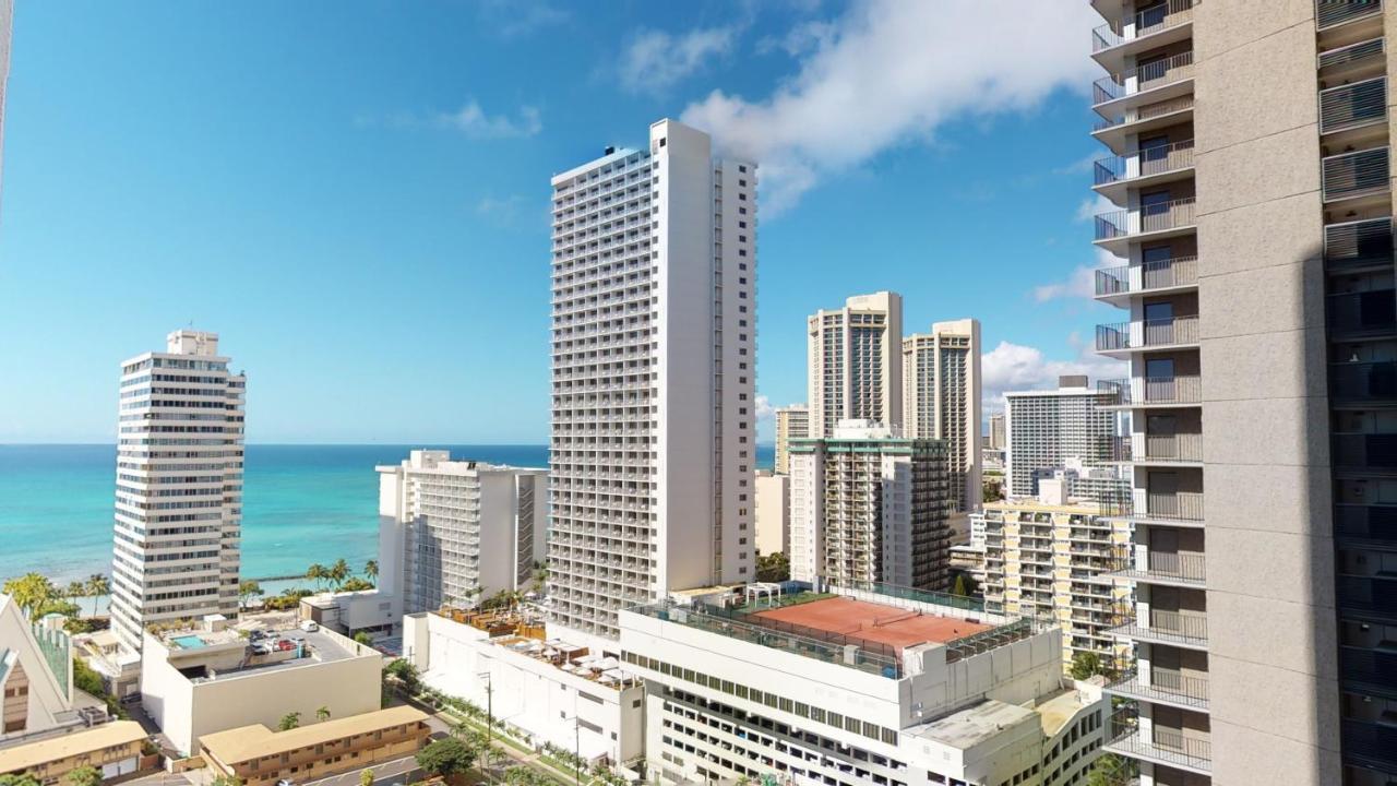 Deluxe Waikiki Banyan - Free Parking & Wifi