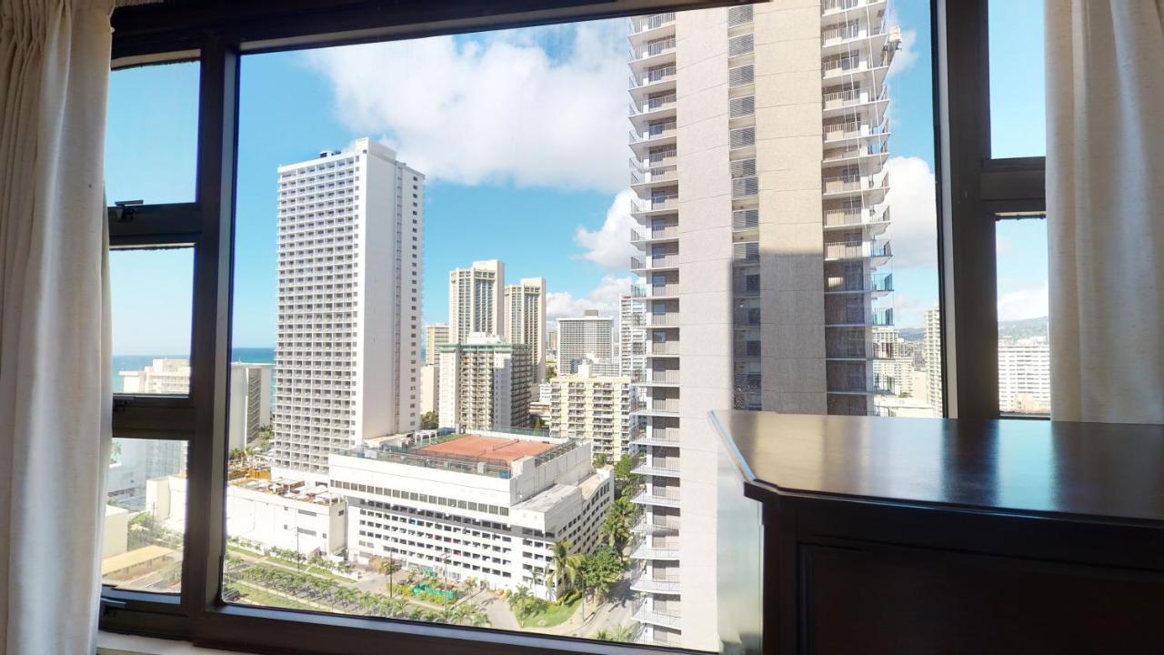 Deluxe Waikiki Banyan - Free Parking & Wifi