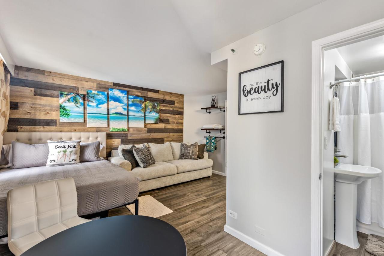 Inviting Waikiki Grand One Block To Beach!