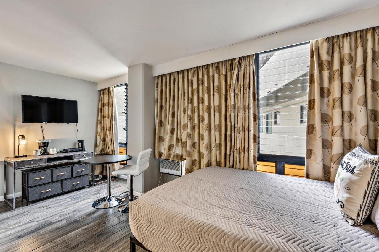 Inviting Waikiki Grand One Block To Beach! * Honolulu