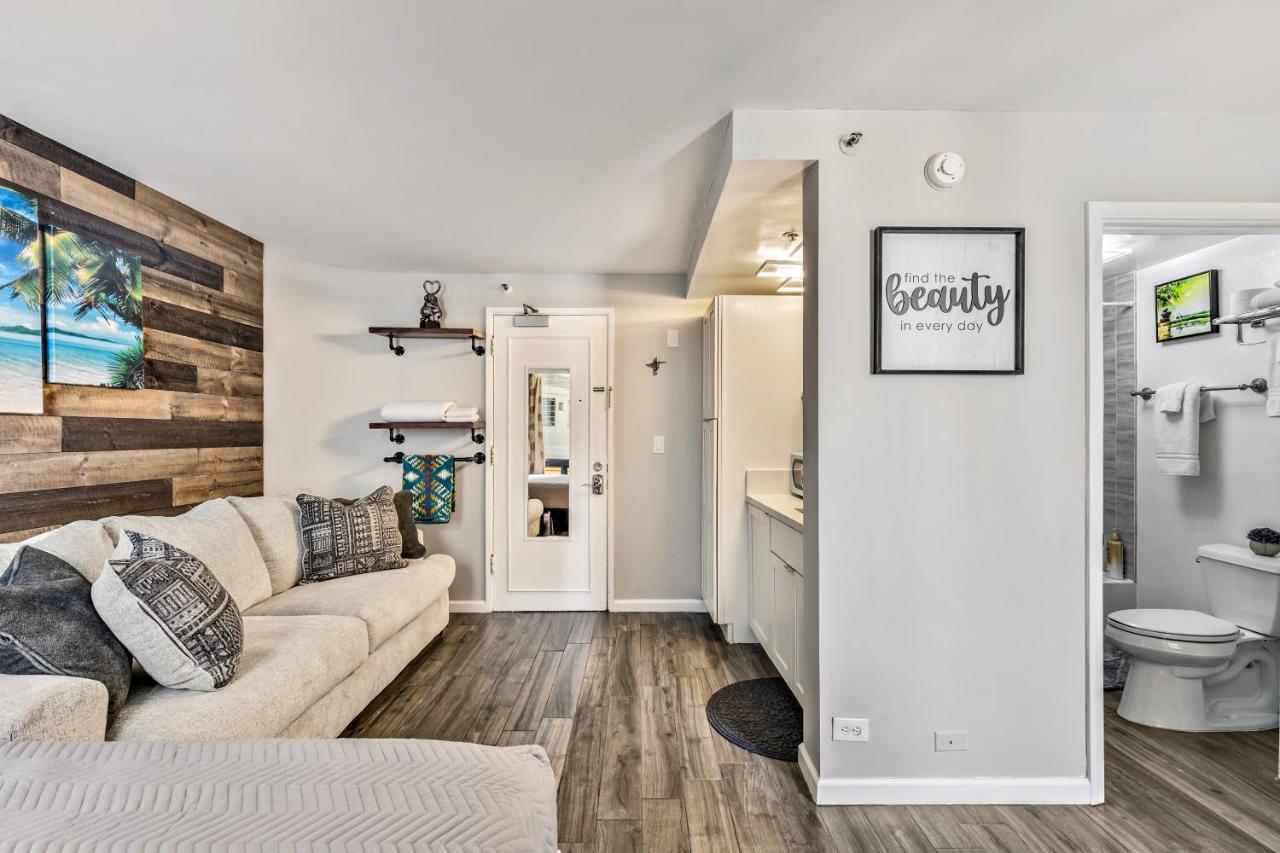 Inviting Waikiki Grand One Block To Beach! Apartment Honolulu