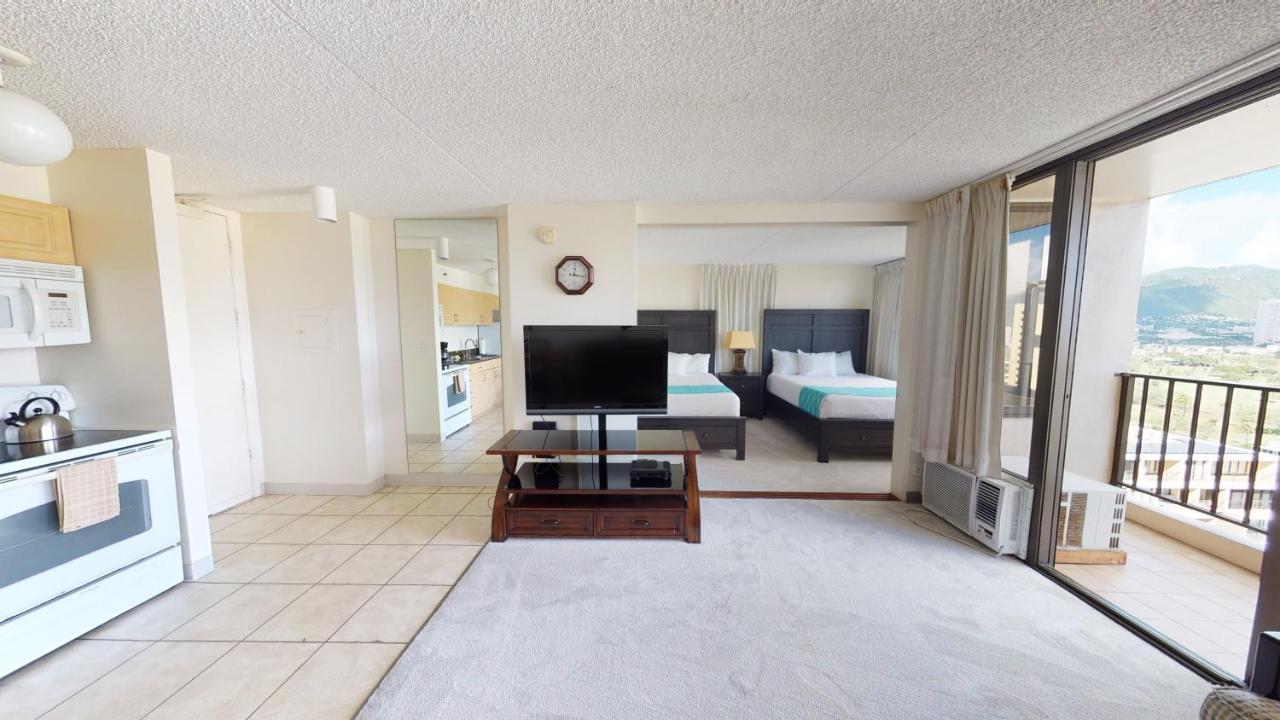 Deluxe Waikiki Banyan - Free Parking & Wifi *