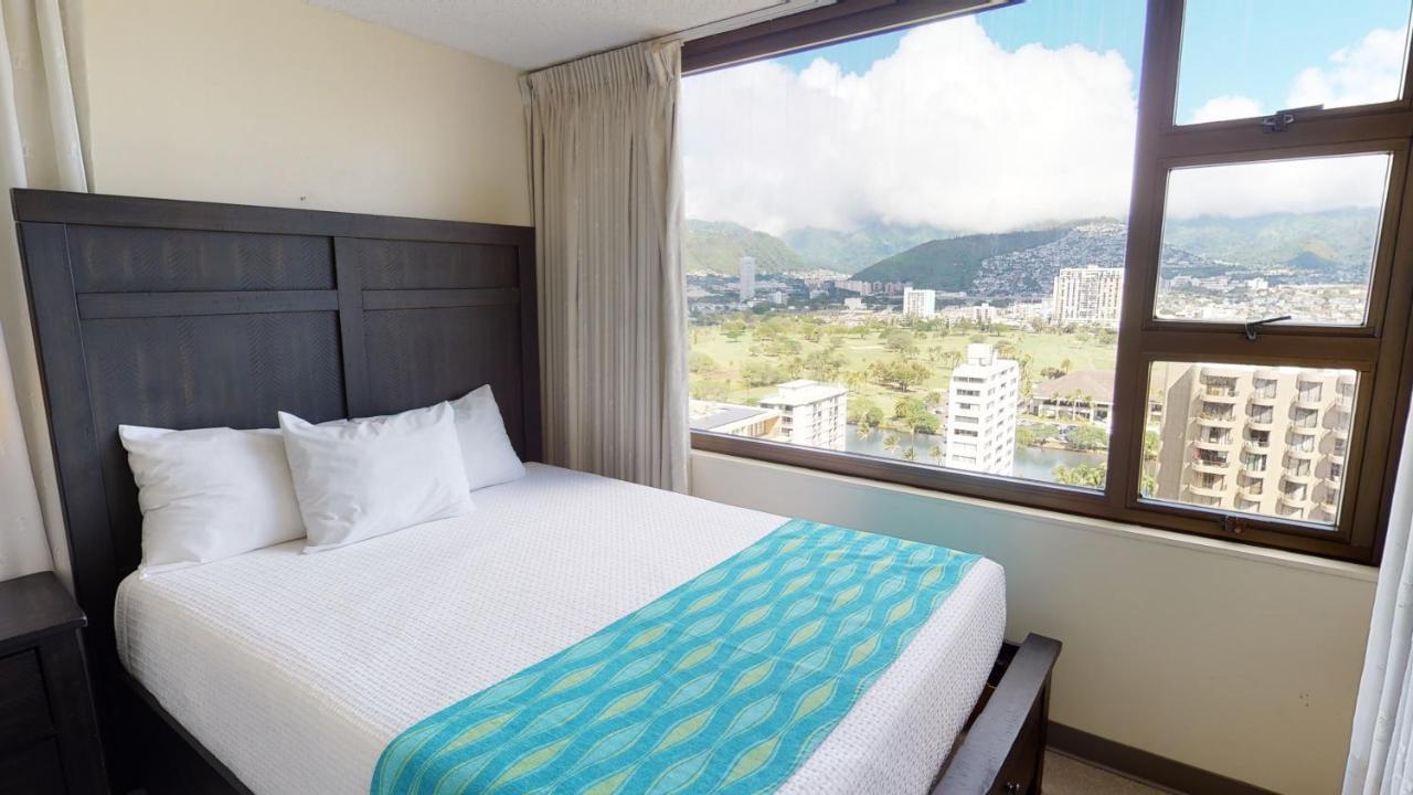 Deluxe Waikiki Banyan - Free Parking & Wifi