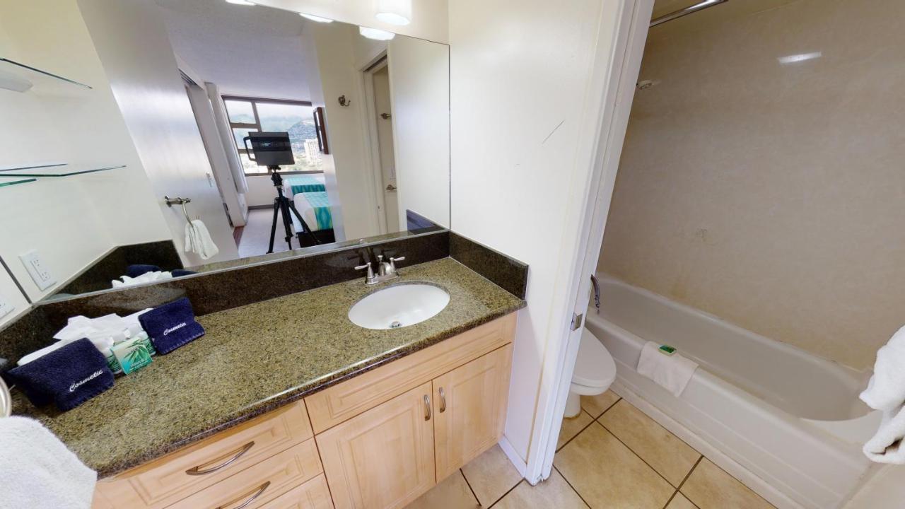 Apartment Deluxe Waikiki Banyan - Free Parking & Wifi