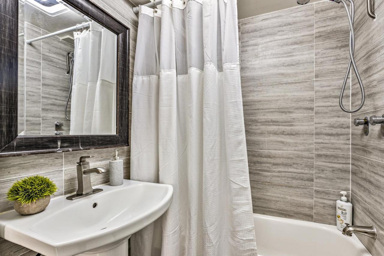 Inviting Waikiki Grand One Block To Beach!