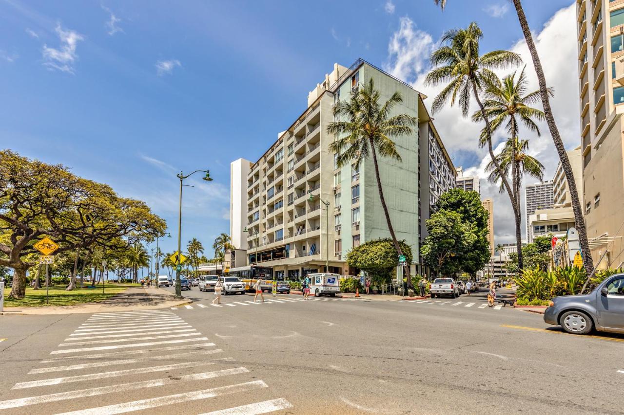 Inviting Waikiki Grand One Block To Beach! Honolulu