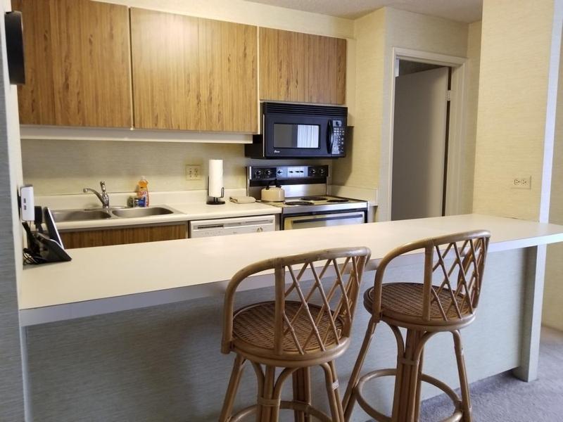 Spacious With Private Balcony At Discovery Bay - Free Wifi, Near Beaches! Apartment Honolulu
