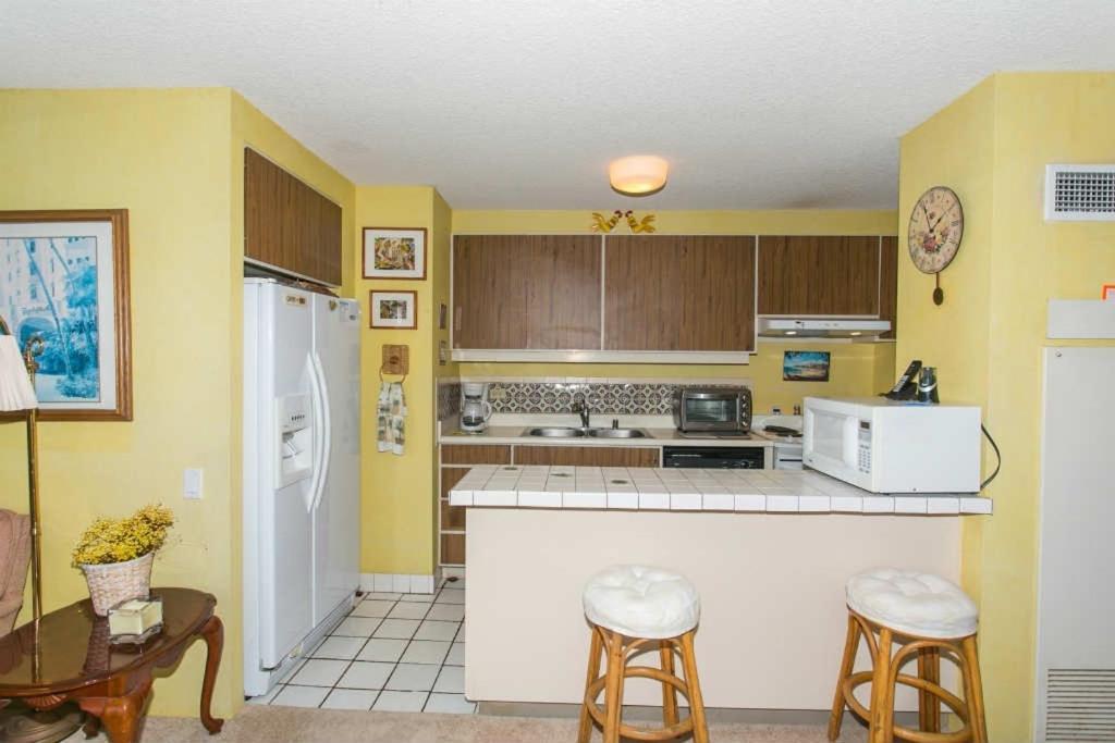 Spacious With Private Balcony At Discovery Bay - Free Wifi, Near Beaches! Apartment *
