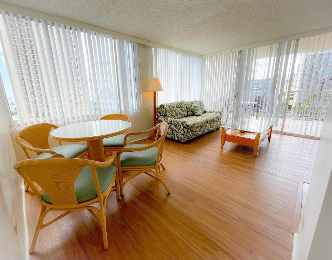 Pacific Monarch 1003 Apartment *