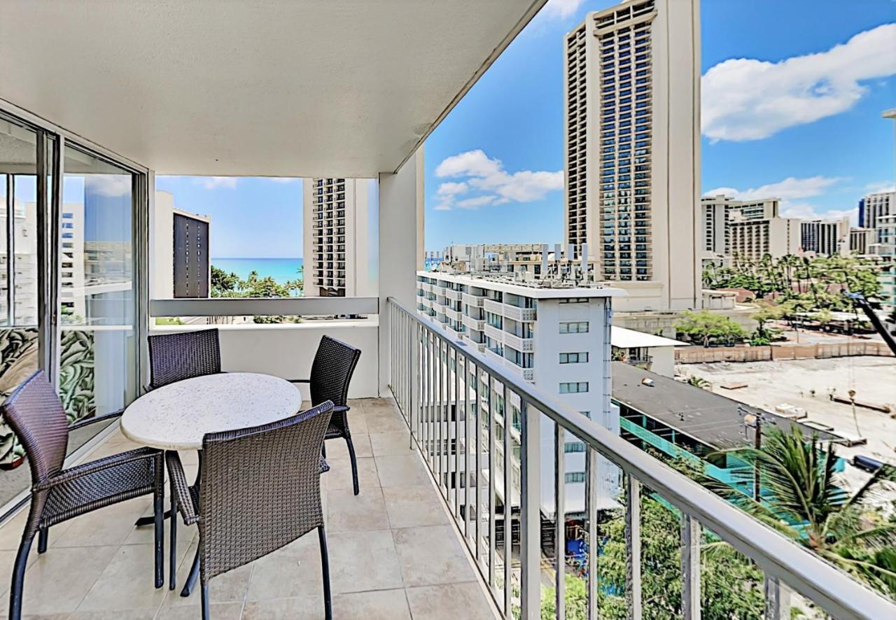 Apartment Pacific Monarch 1003 *
