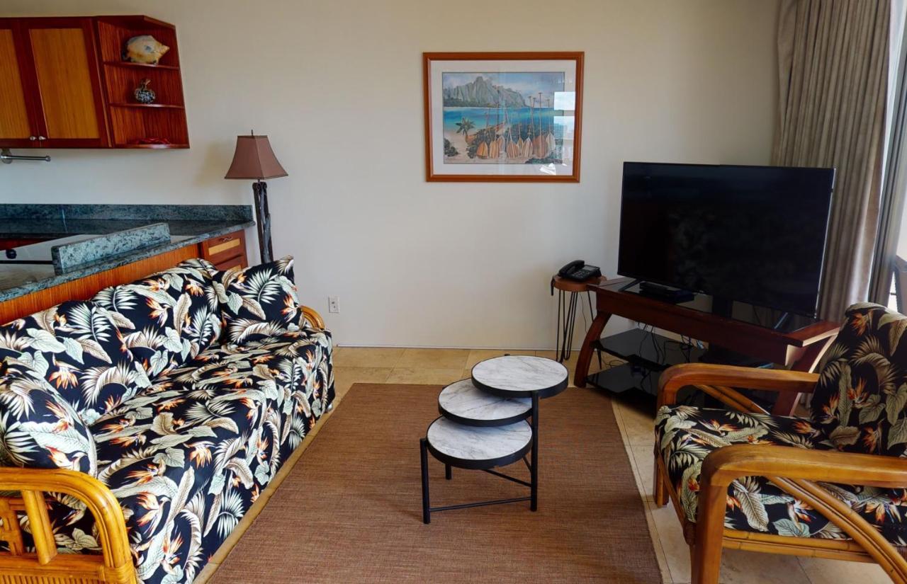 Apartment Sea View At The Waikiki Banyan - Free Parking! *