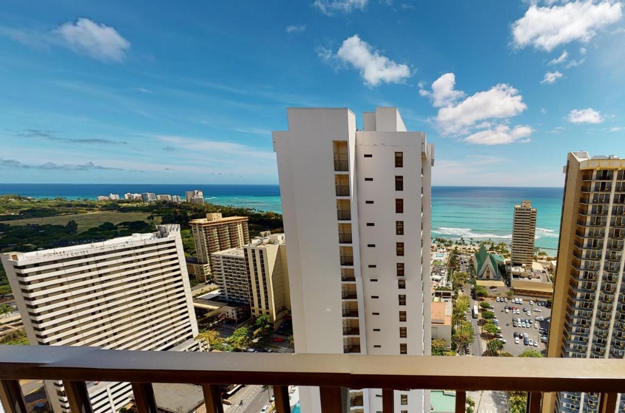 Sea View At The Waikiki Banyan - Free Parking! *
