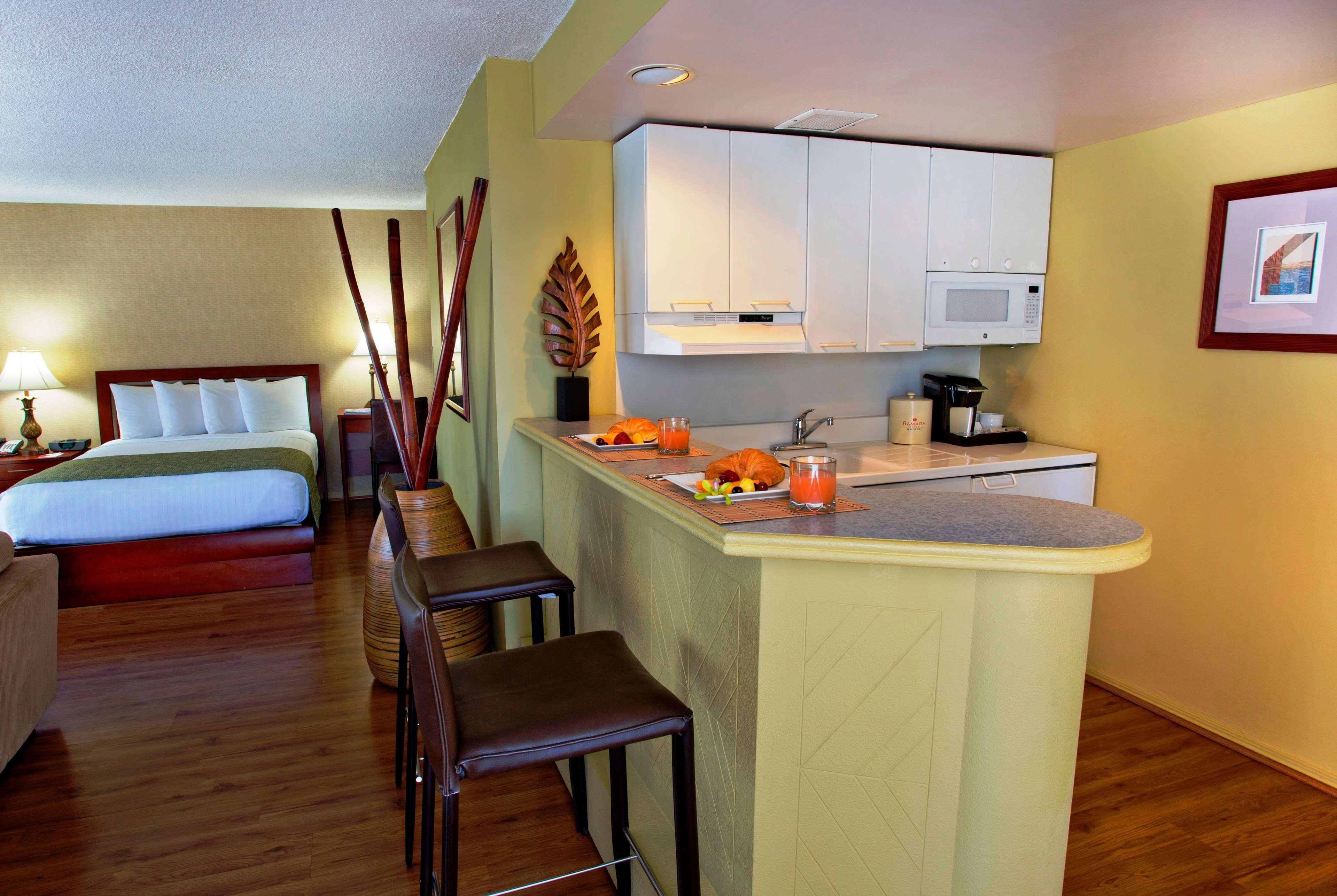 Hotel Ramada Plaza By Wyndham Waikiki