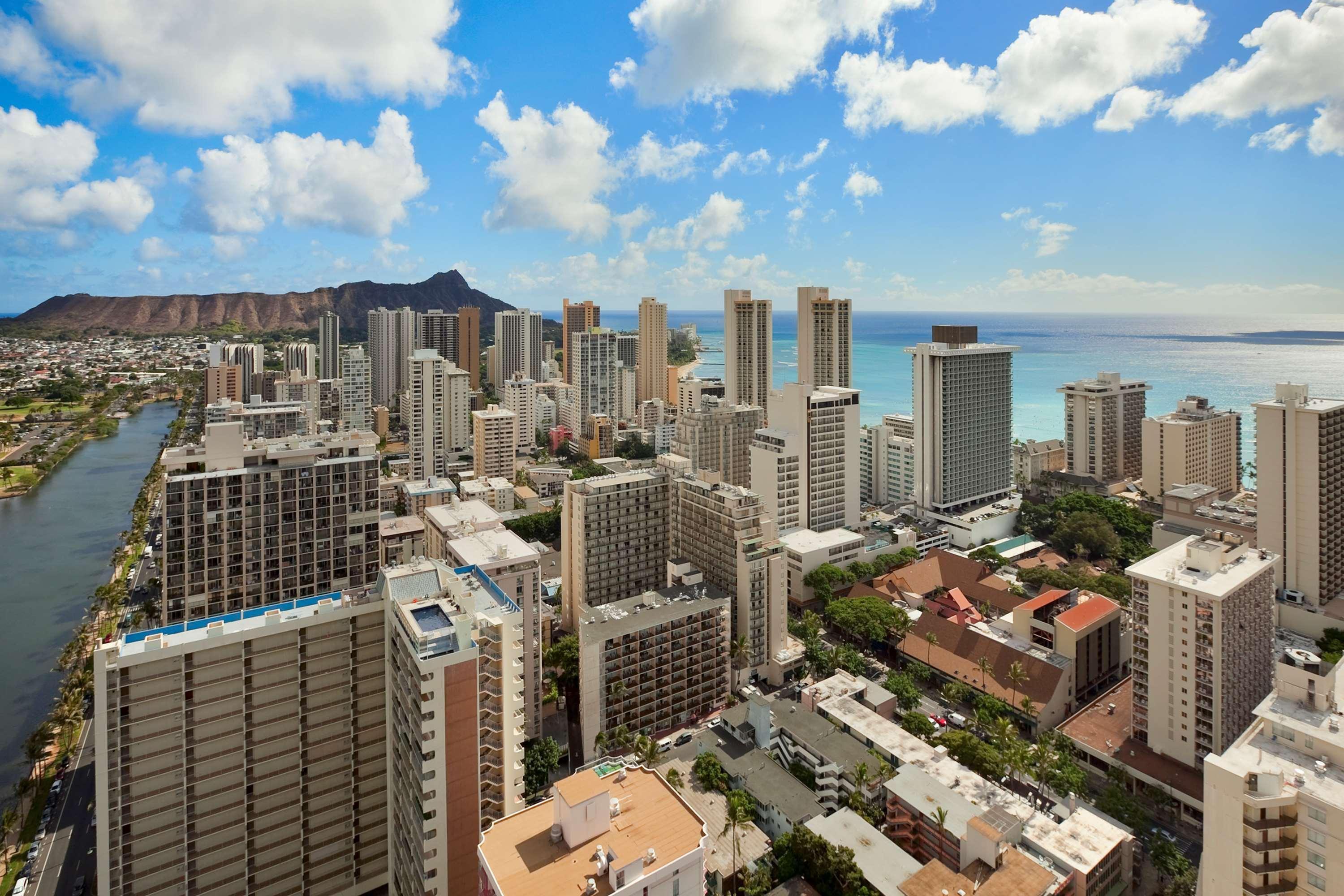 Island Colony * Honolulu