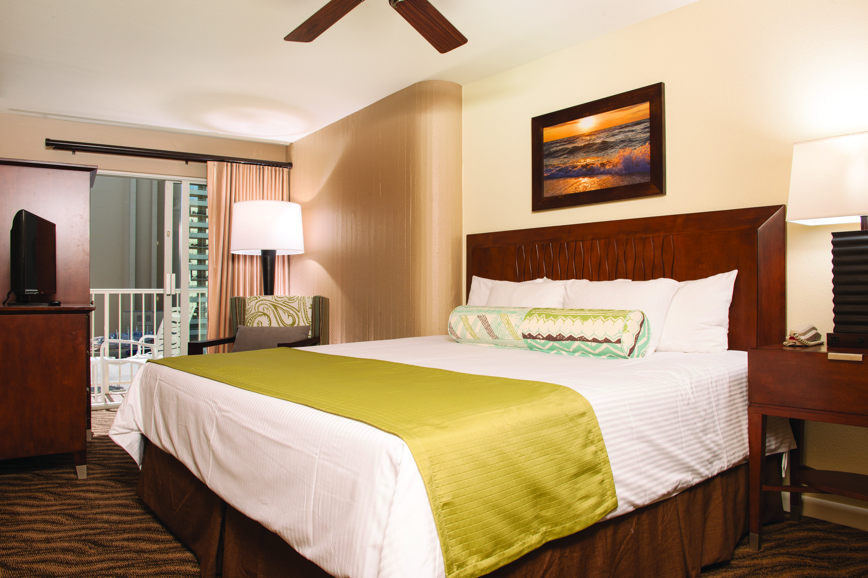 Club Wyndham At Waikiki Walk Hotel 3*