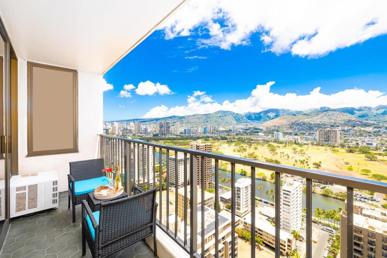 Tropical Retreat Near Waikiki With Parking Apartment *