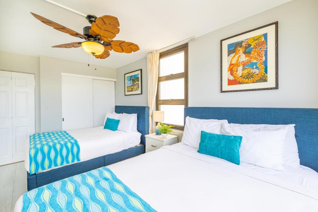 Tropical Retreat Near Waikiki With Parking