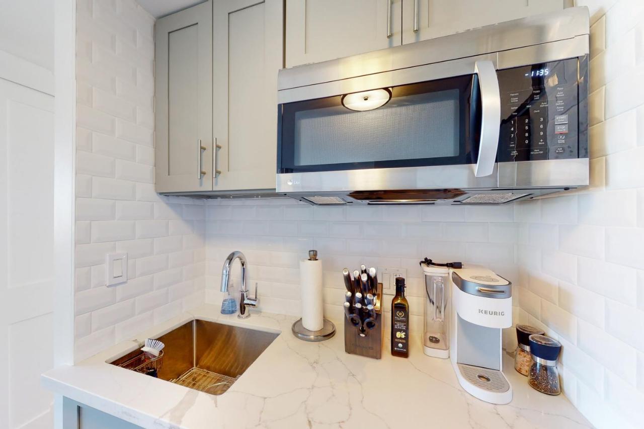 Island Colony 2020 Thirty Night Apartment Honolulu