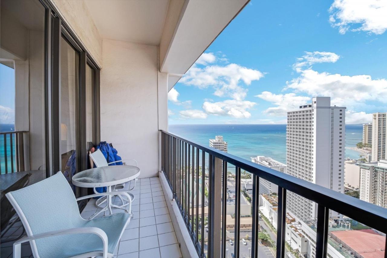 Apartment Sea View At The Waikiki Banyan - Free Parking! *