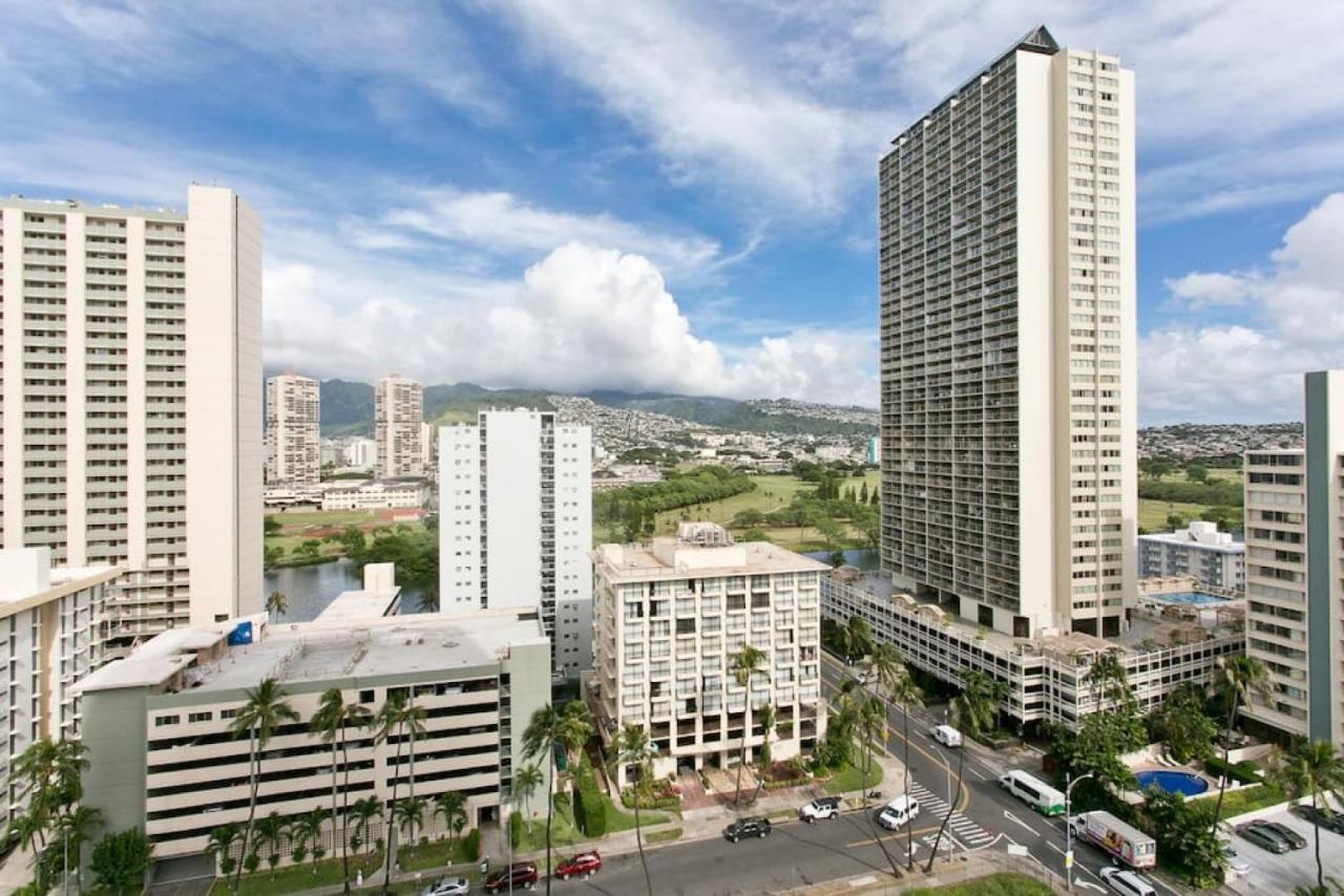 Holiday home Royal Kuhio 1704 - Spacious With Stunning Mountain Views In The Heart Of Waikiki! *