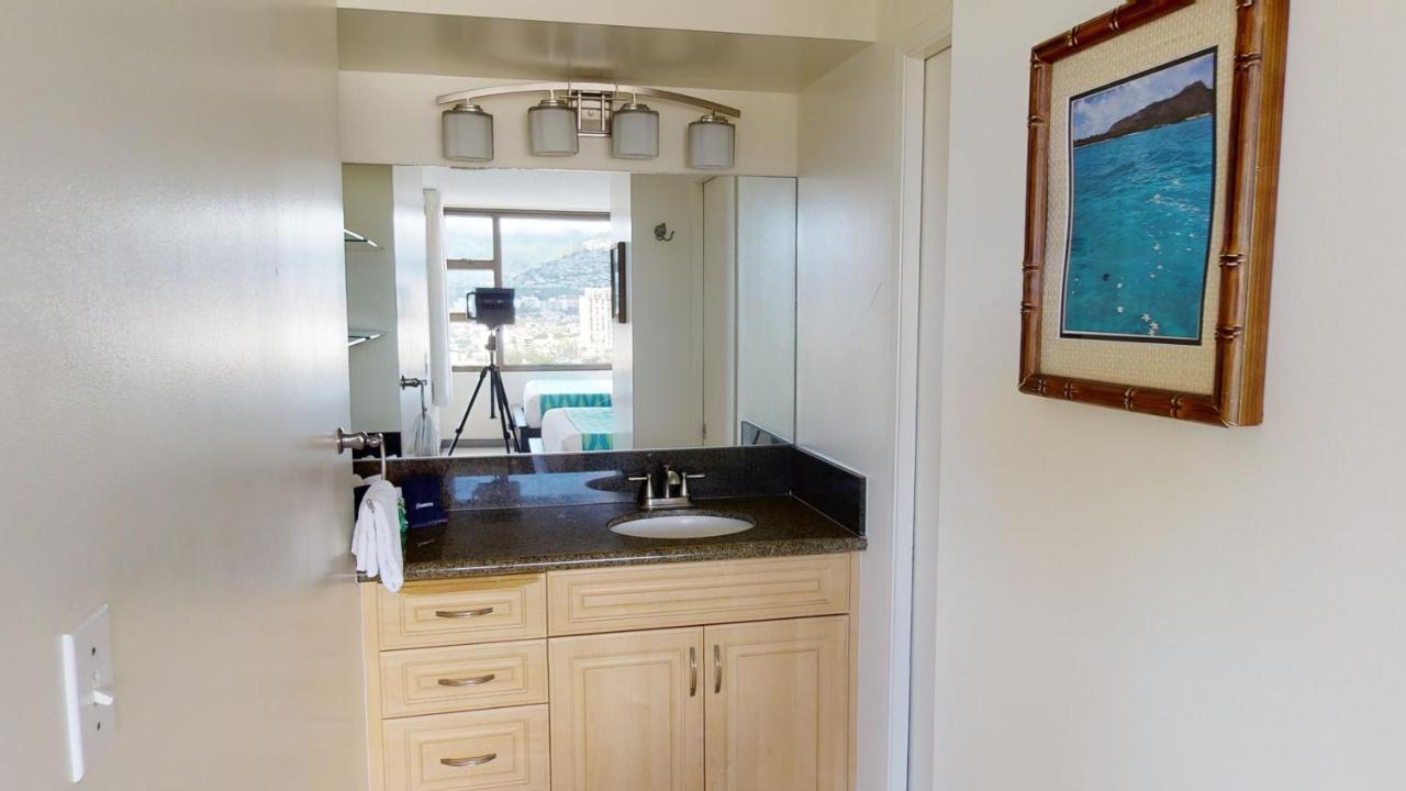 Deluxe Waikiki Banyan - Free Parking & Wifi * Honolulu