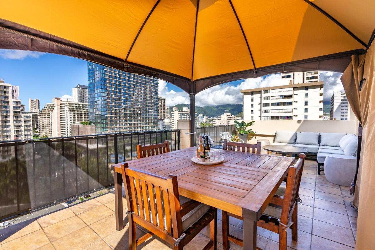 Apartment Expansive Lanai W/ Panoramic Views - Walk To Waikiki Beach *