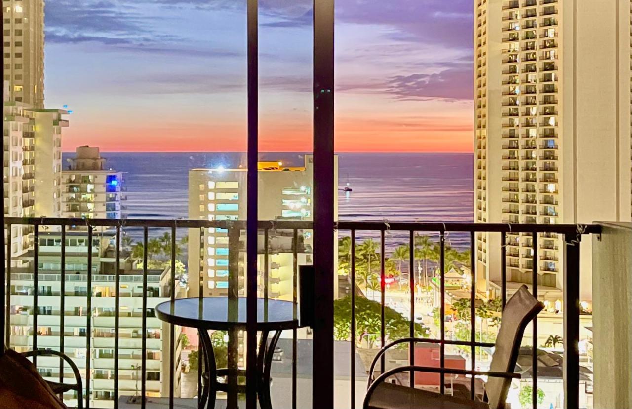 Jenny's Waikiki * Honolulu