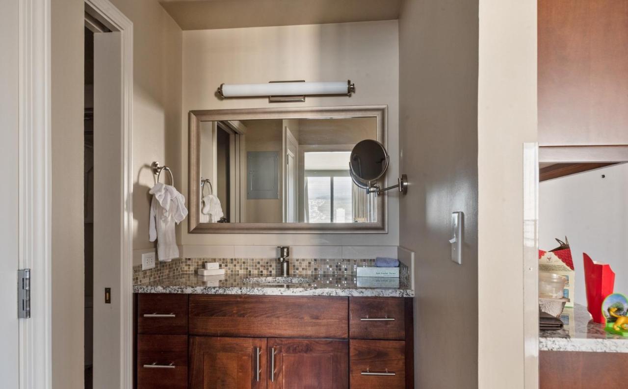 Private One Bedroom Condo, With Corporate Car Savings Code Included, Free Onsite Parking Honolulu
