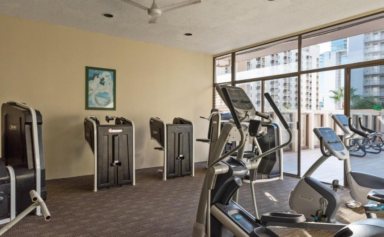 Private One Bedroom Condo, With Corporate Car Savings Code Included, Free Onsite Parking Apartment