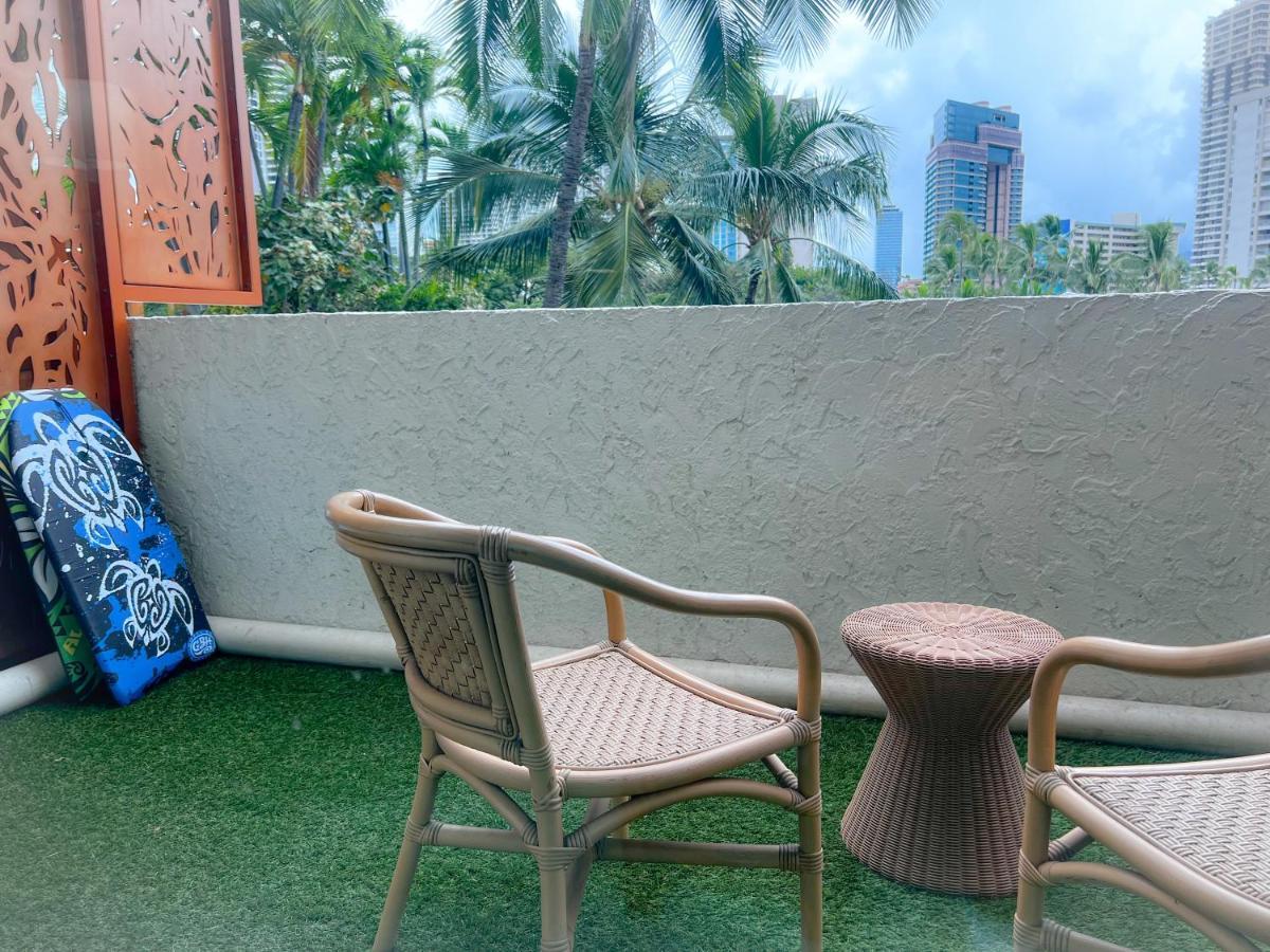 Radiant Luana Waikiki Apartment *