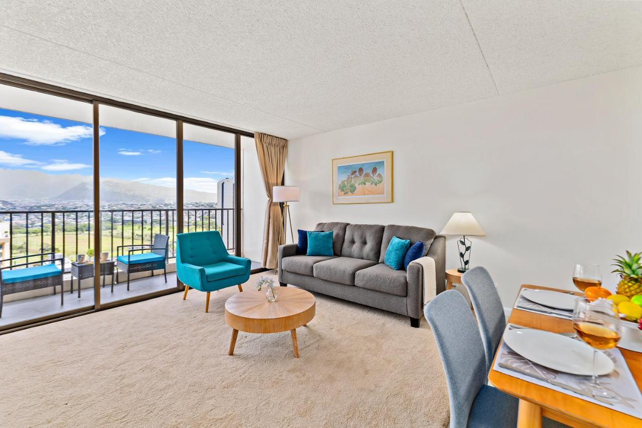 1br With Beautiful Mountain Views And Free Parking! Apartment