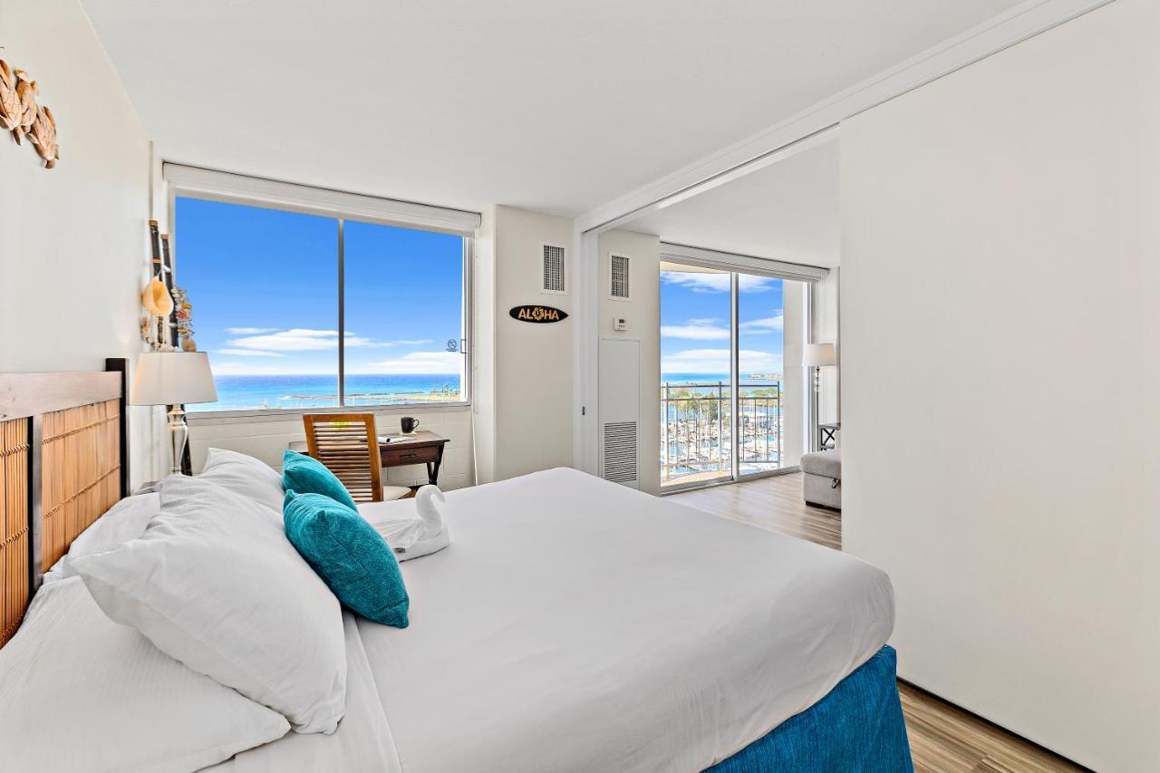 Apartment Stunning 1br Ocean View At Ilikai Marina *