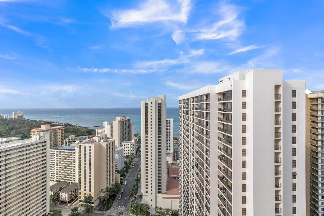 Sea View At The Waikiki Banyan - Free Parking! *