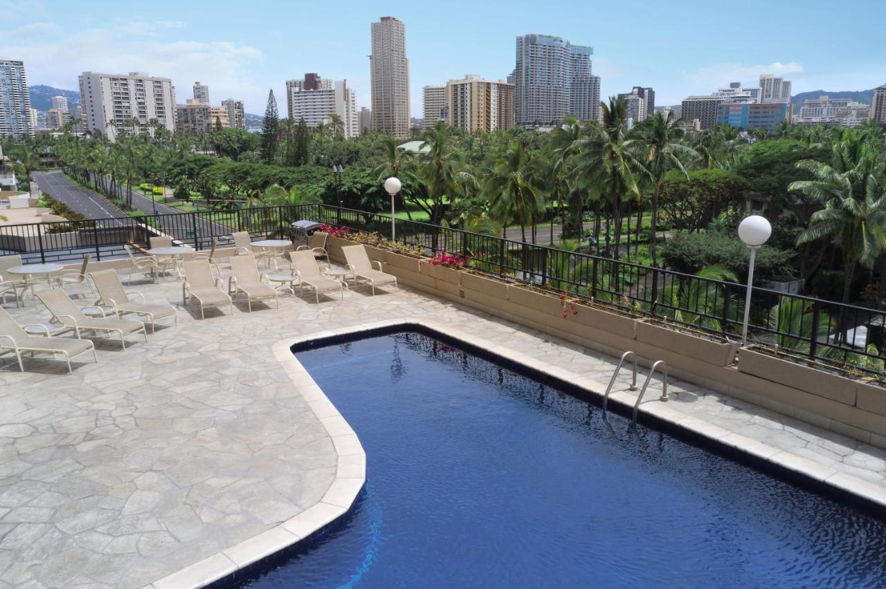 Aqua Palms Waikiki 3*
