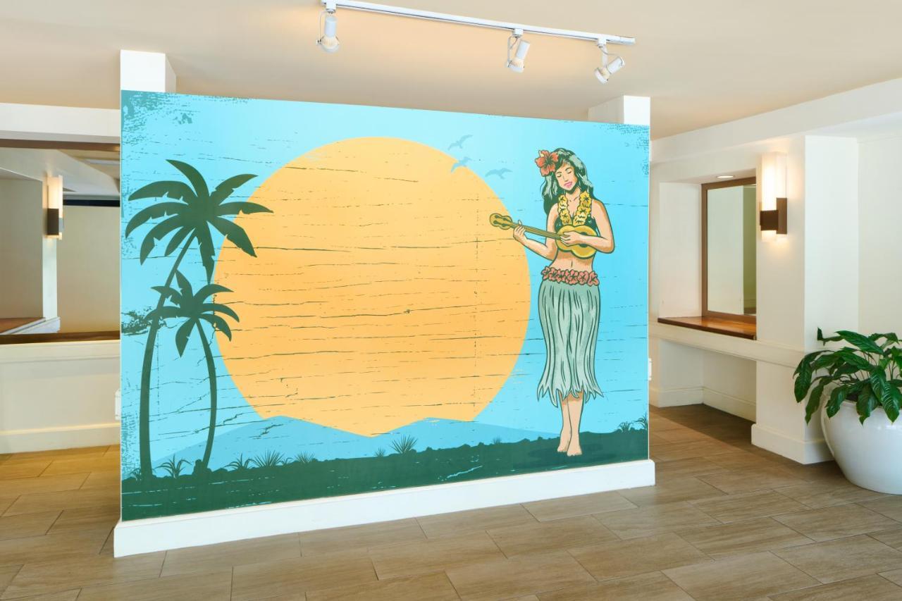 Aqua Palms Waikiki Aparthotel 3*