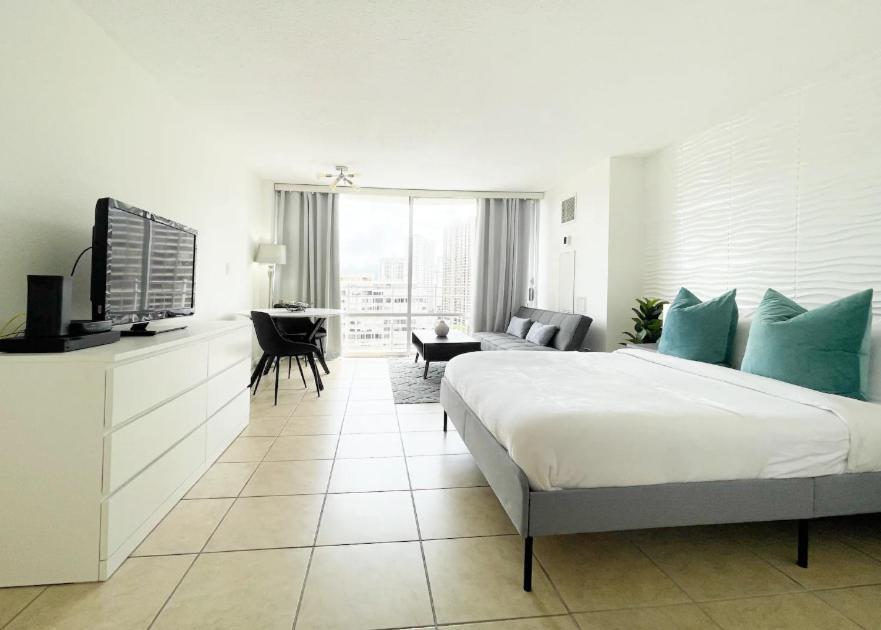 Ilikai Marina Vacations Aparthotel