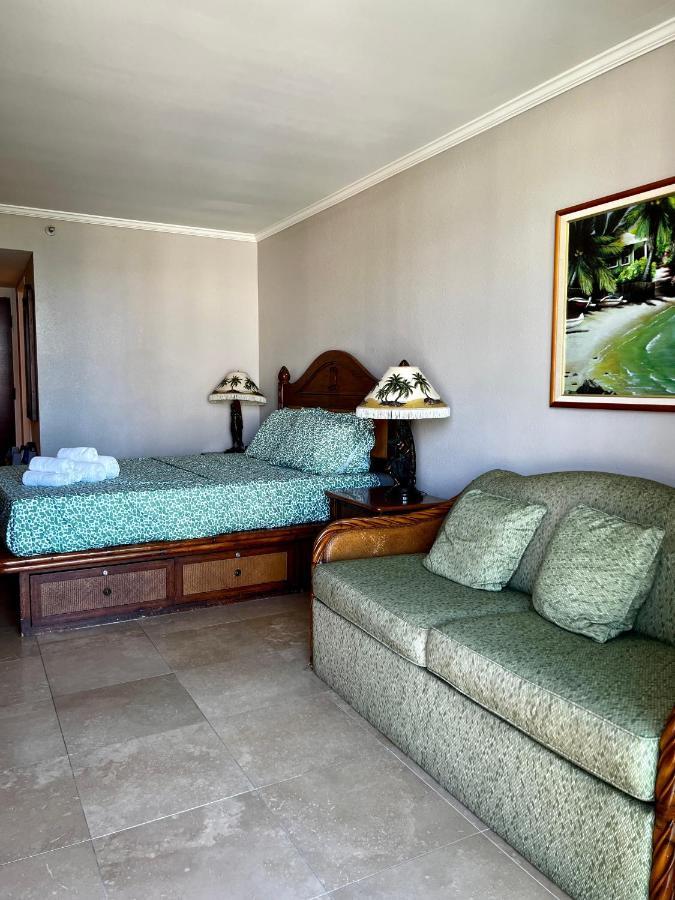Luana Waikiki Park Views 3*