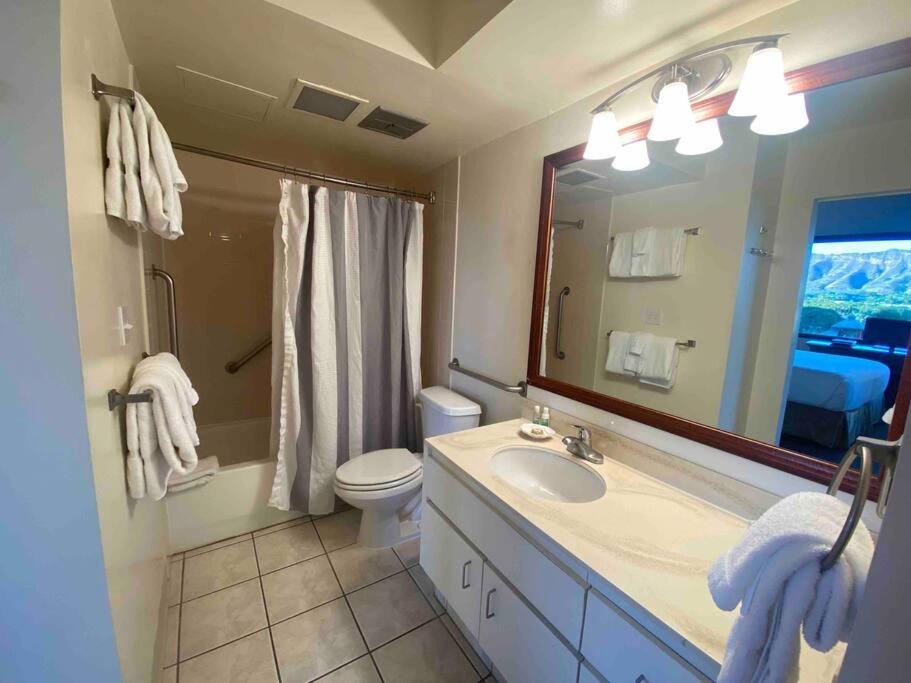Apartment Lovely 1br At The Waikiki Banyan With Pool Honolulu