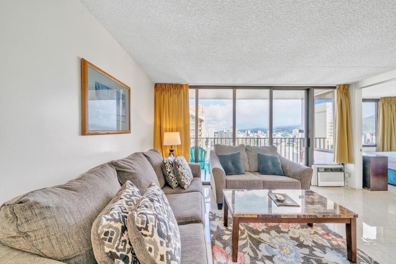 Standard Ocean View - 35th Floor Views, Free Parking & Wifi